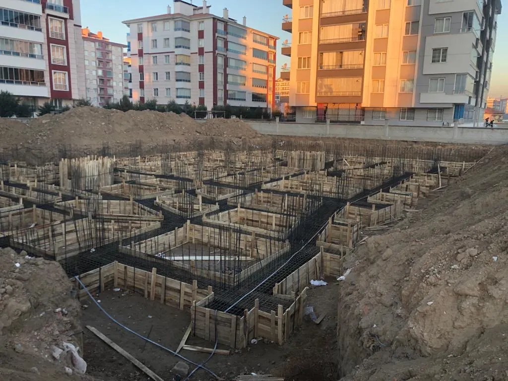 Batı Park Evleri inşaat fotoğrafı, temel donatı ve kalıp